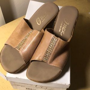 Onex Billie wedge 9M